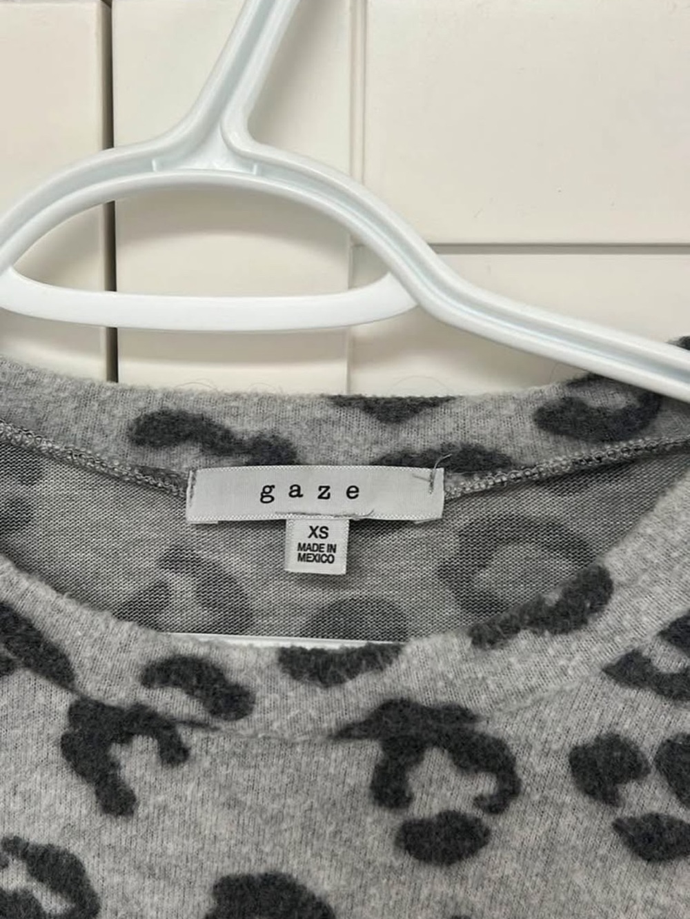 gaze Gray Leopard-Print Crewneck Sweater